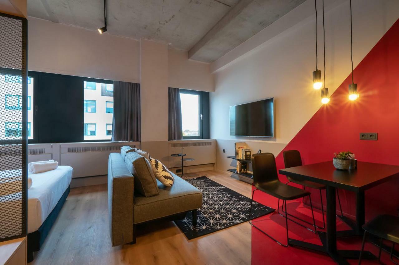 Via Suites Diemen Exterior photo
